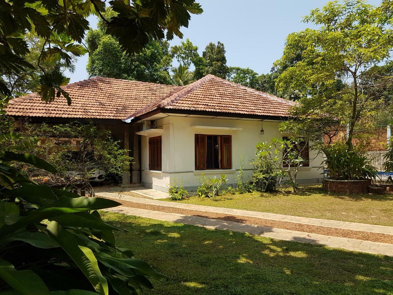 Siriniwasa Luxury Villa With Private Pool 인두루와 외부 사진